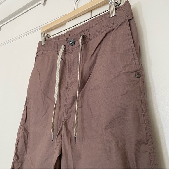 Vuori Ripstop Wide Leg Pant - Picture 4 of 6